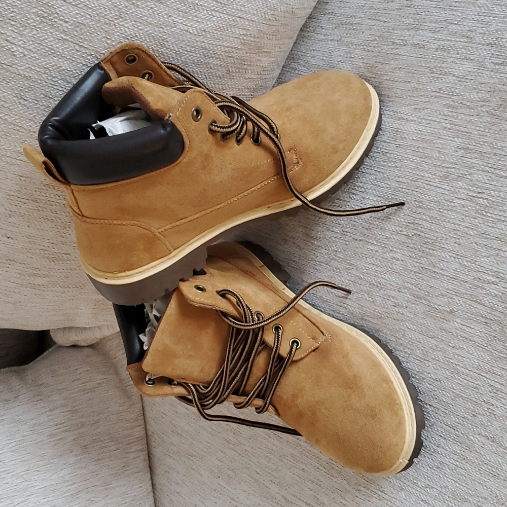 7.5 Men's hiking boots